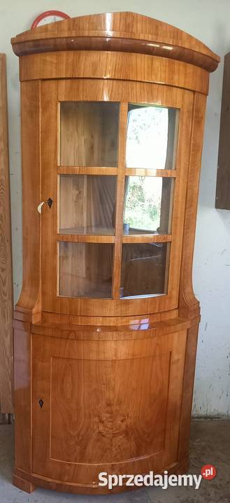 Kątnik biblioteczka Mirsk