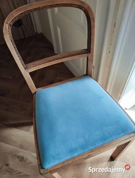 Stare krzesło tapicerowane Bytom