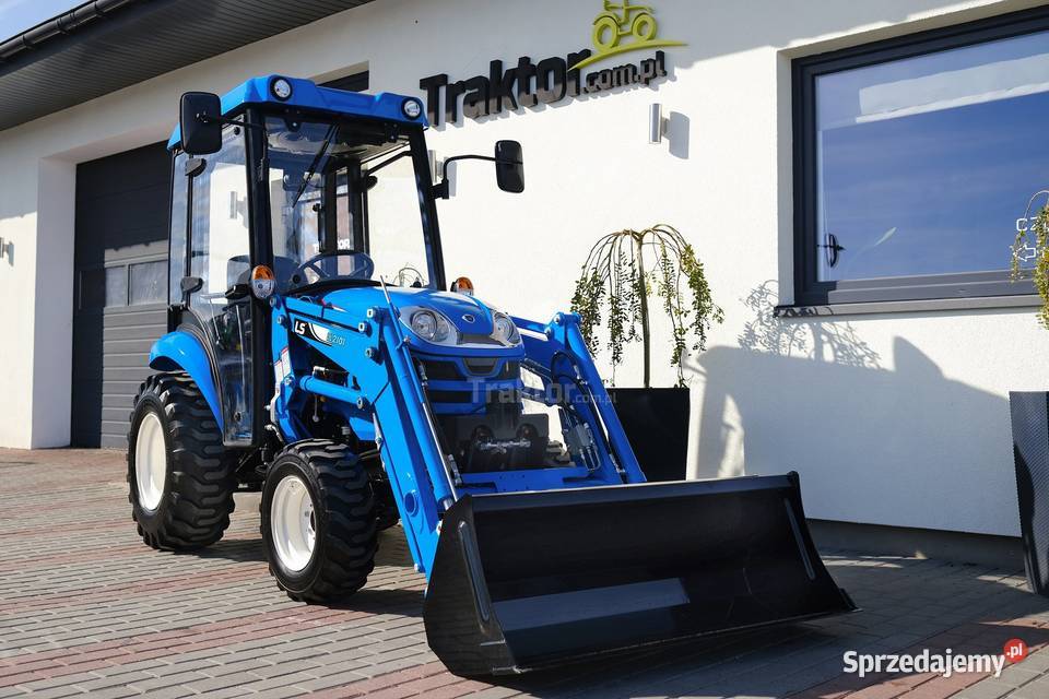 LS Tractor XJ25 HST 4x4 244 IND CAB ładowacz Tajęcina