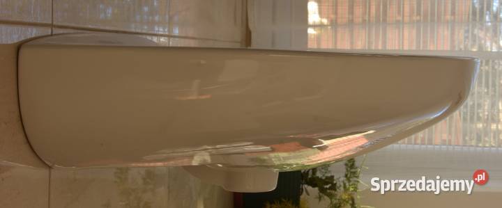 Umywalka łazienkowa ścienna ceramiczna Roca Straszyn