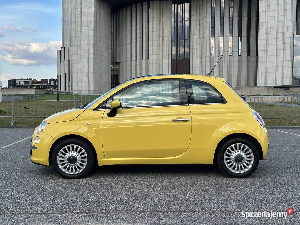 Piękny Fiat 500 12 benzyna klimatyzacja czujniki Rok produkcji 2009 Warszawa