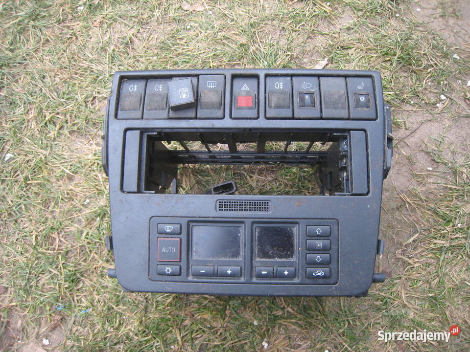 Dekor konsola centralna panel nawiewów Audi A4 Deski rozdzielcze, konsole