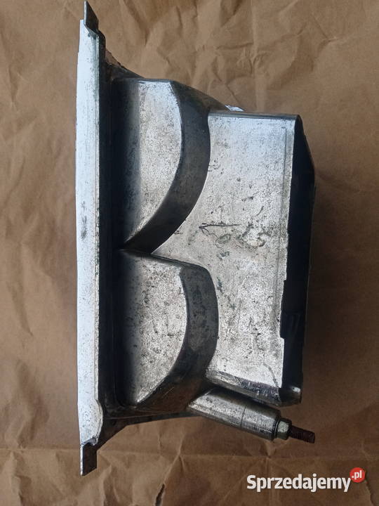 Fiat 125p kierunkowskaz prawy przedni chromowany