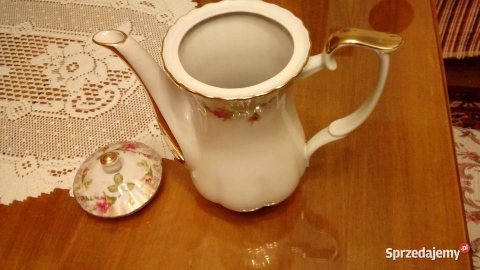 Dzbanek i świecznik trójramienny porcelana