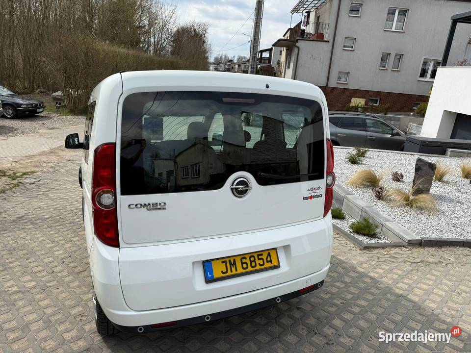 Opel Combo 14benzyna 7 osobowy 116 przebiegu Bytów sprzedam