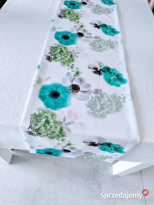 Bieżnik serweta kwiaty biały sprzedam