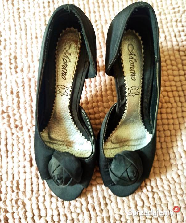 czarne szpilki z różą Częstochowa