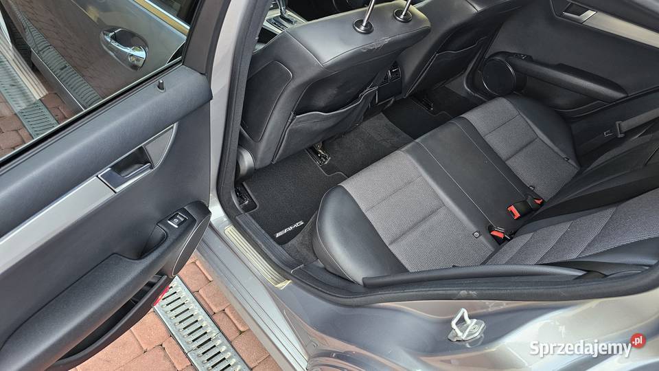MercedesBenz Klasa C 350CDI V6 265 AMG 2011 W204 2987cm3 podkarpackie Zarszyn