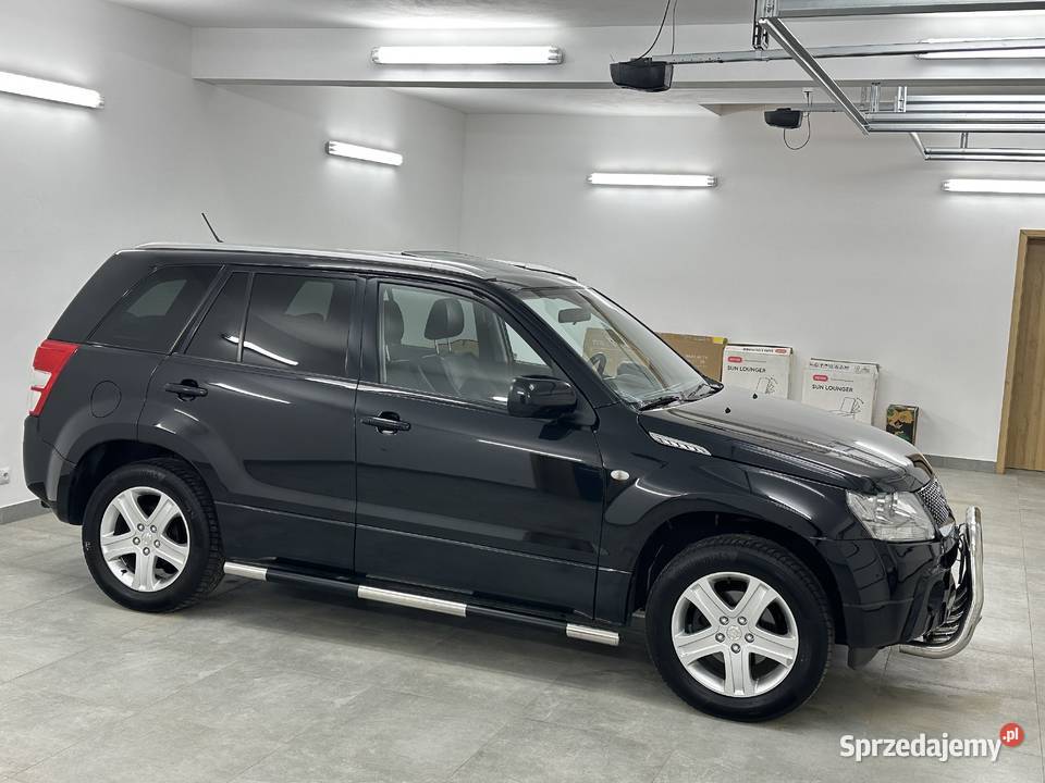 Suzuki Grand Vitara20BSkórySzyberNaviKamera2 VAT marża
