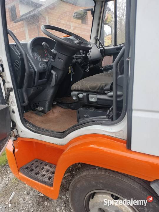 Iveco 100e18 auto laweta pomoc drogowa specjalny małopolskie