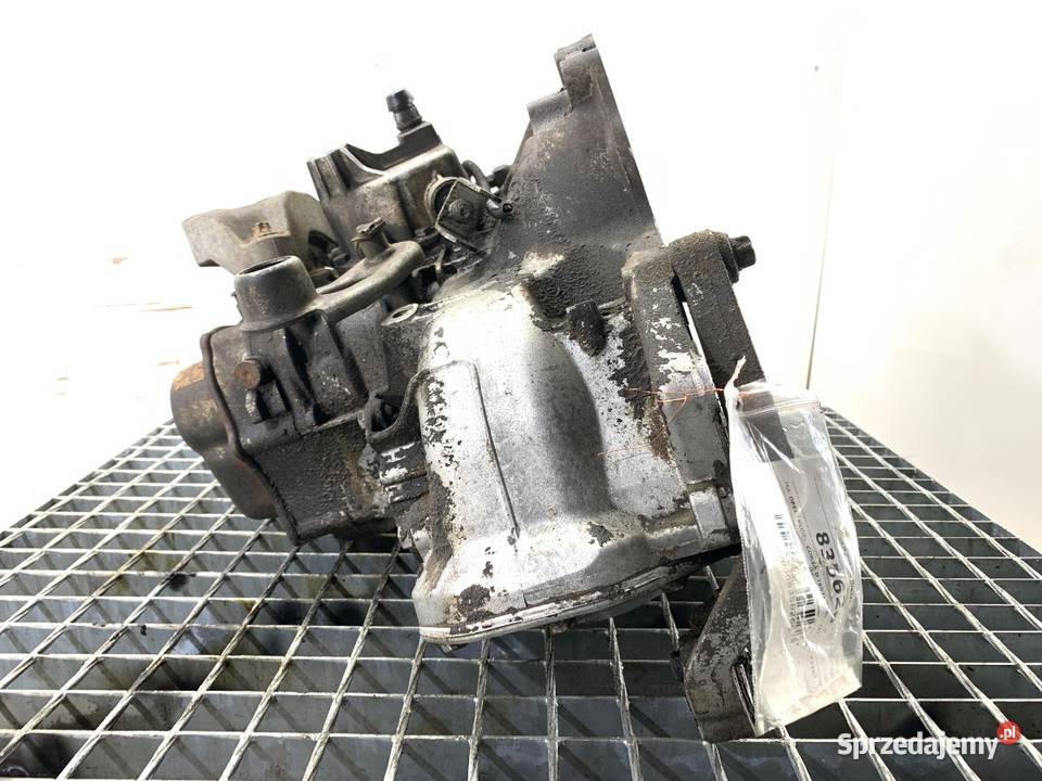 SKRZYNIA BIEGÓW OPEL CORSA D F17C374 13 75 0614 osobowe Skrzyni biegów