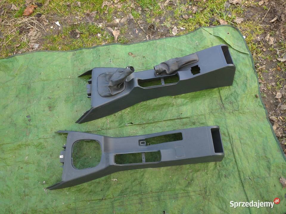 Elementy plastikowe listewki osłony alfa 146 Poznań