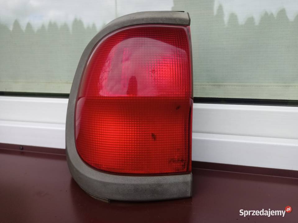 Nissan Terrano II Ford Maverick lampa tył tylna Sieradz