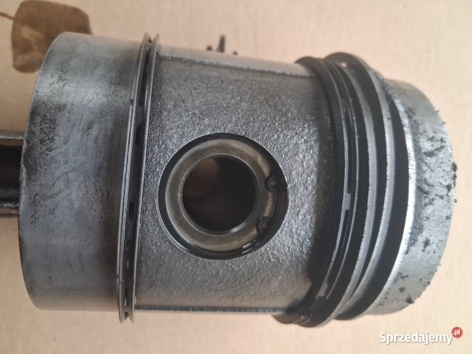 Korbowody z tłokami i pierścieniami regeneracji łódzkie Opoczno