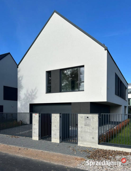 Duży dom WOLNOSTOJĄCY w bliźniaka Sprzedaż