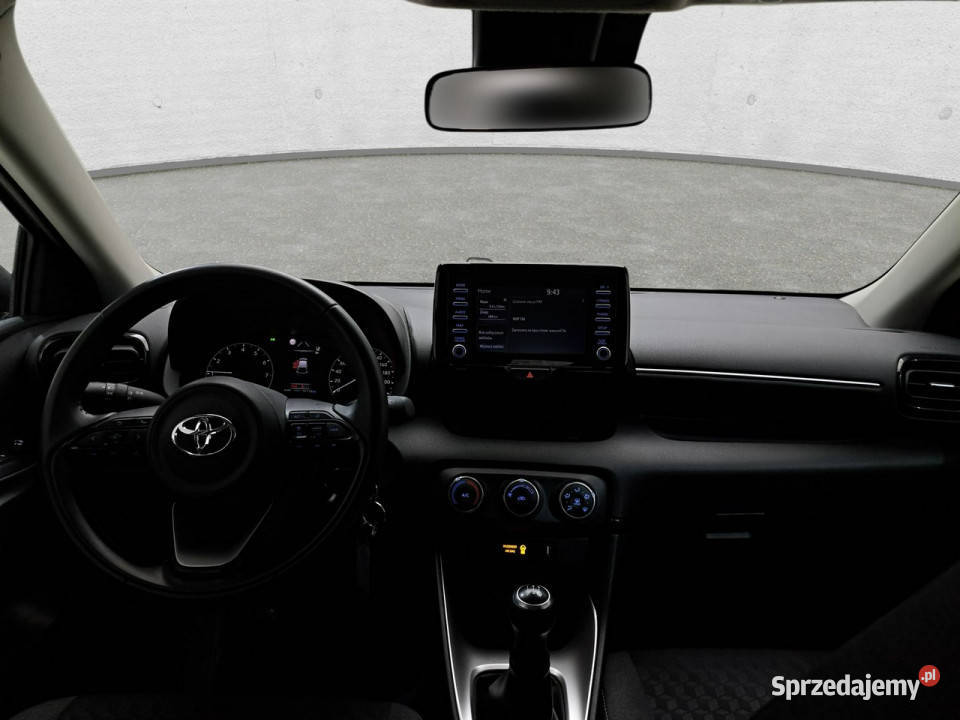 Toyota Yaris IV 2020 manualna Komorniki