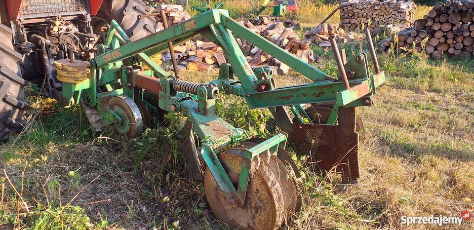 PŁUG DWUODKŁADNICOWY Z POGŁĘBIACZEM JAROCIN śląskie Radoszewnica sprzedam