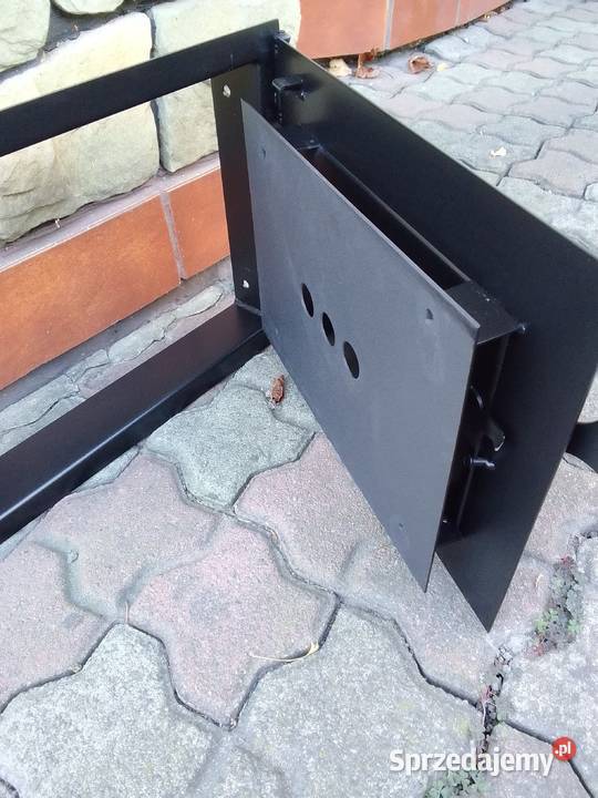 Komplet Drzwiczek do wędzarni ogrodowej Góra