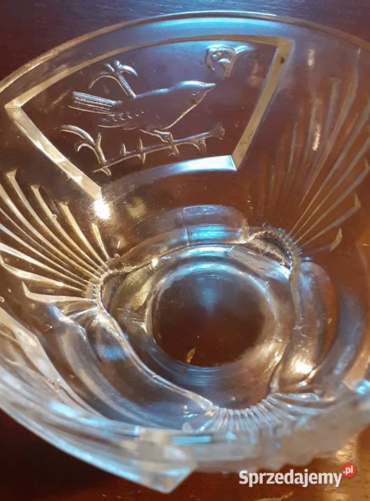 Biała cukiernica z ptaszkami z okresu PRLu