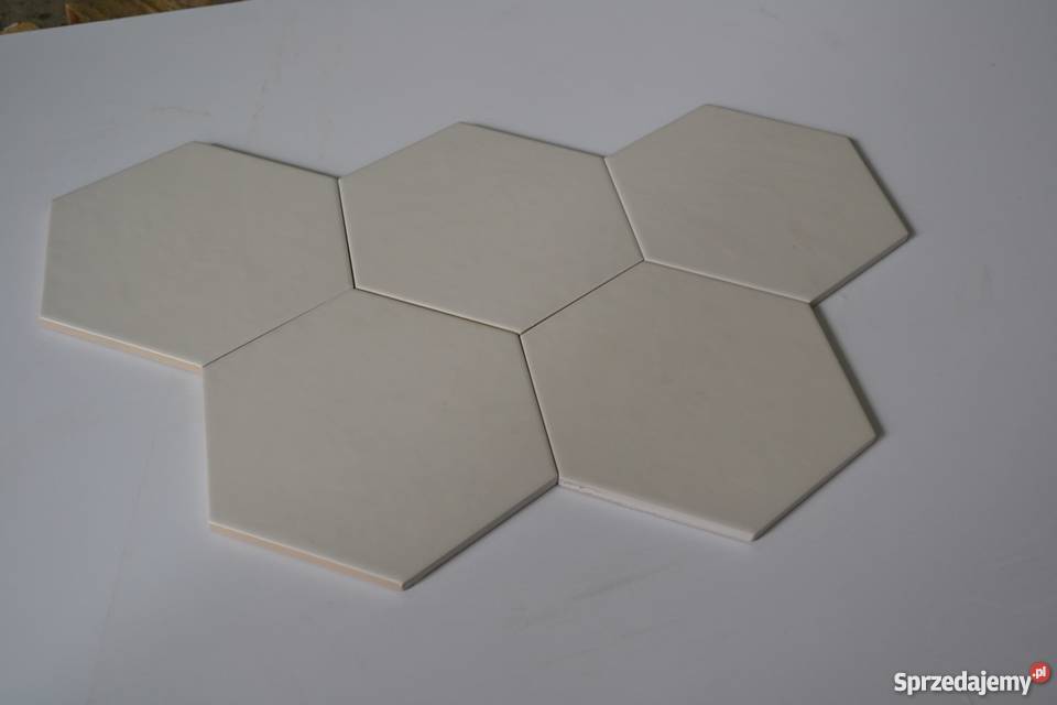 Hexagonal Design Biało czarne mat płytki Equipe Zakopane
