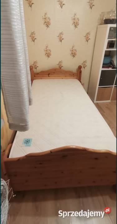 Łóżko drewniane z materacem 100200