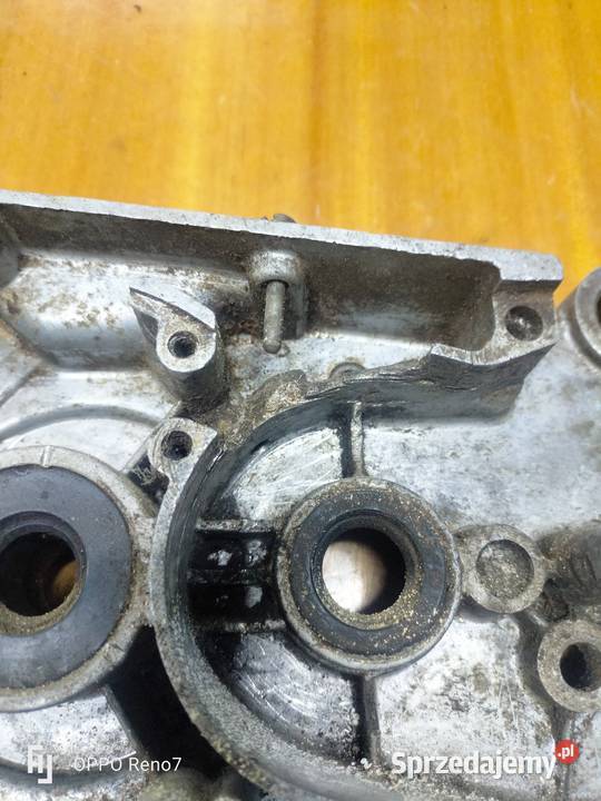 Lewy karter 023 Komar motorynka