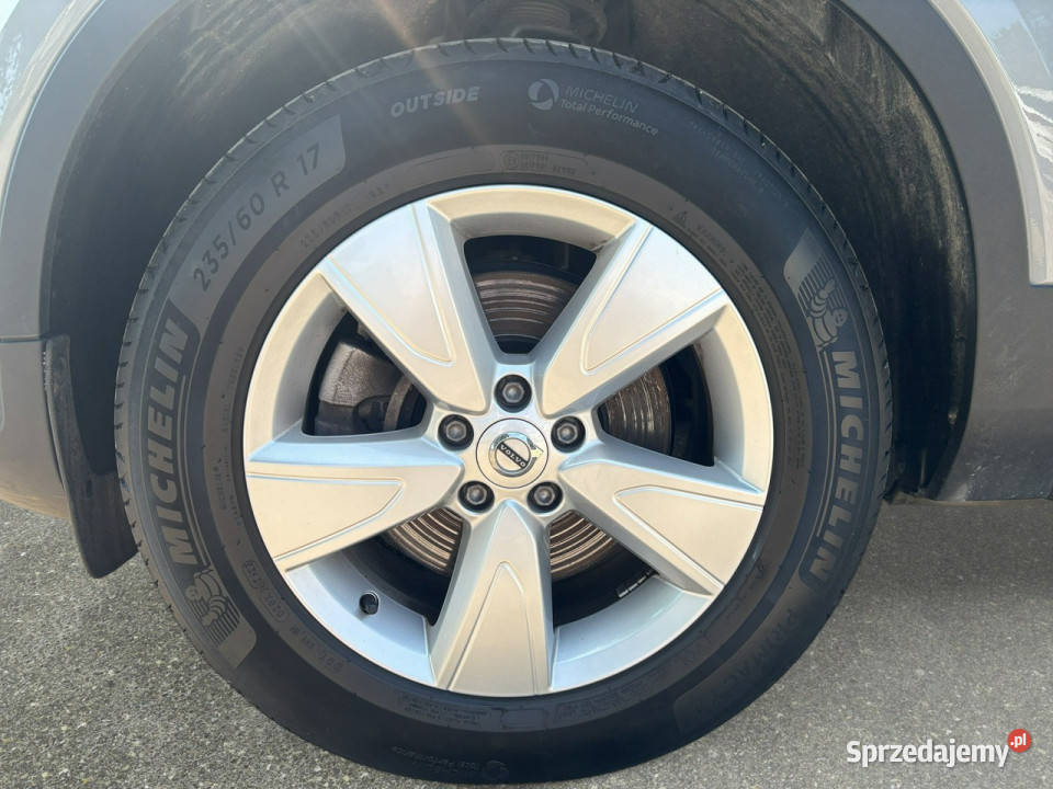 Volvo XC 40 B3 Essential Z Polskiego Salonu XC 40 Warszawa