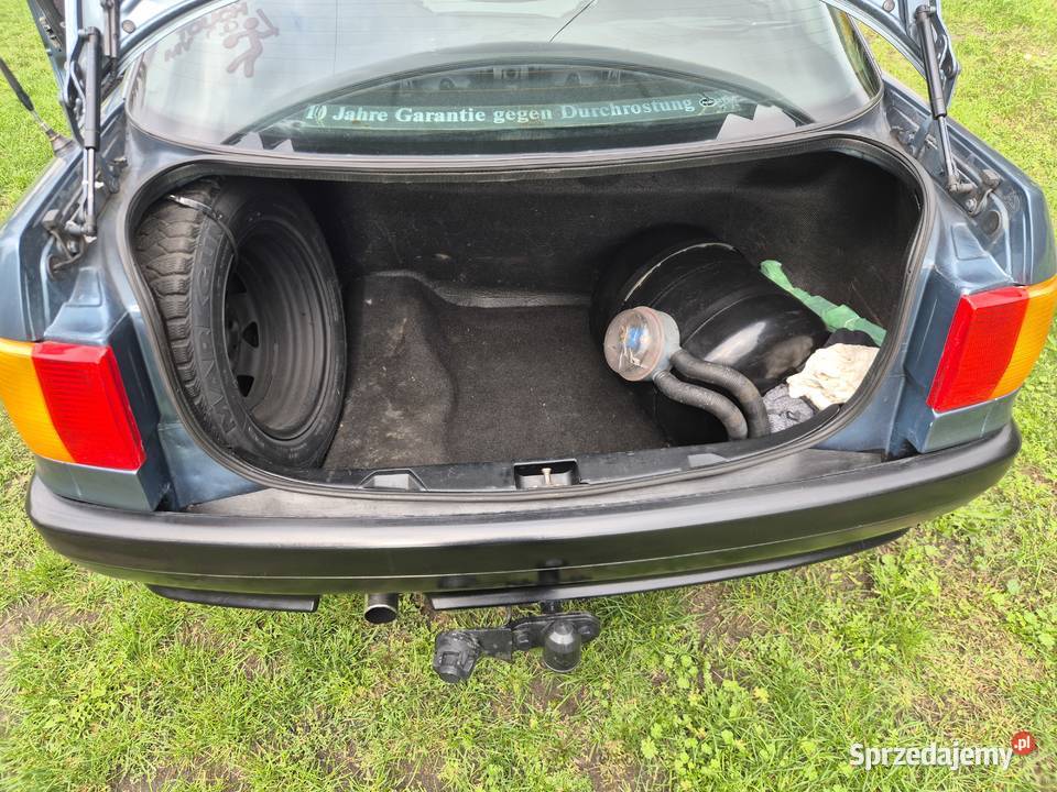 Audi 80 1989 Klasyk bez rdzy LPG Hak Zadbany manualna sprzedam