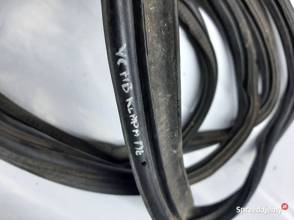 Opel Vectra C HB uszczelka klapy tylnej klapy