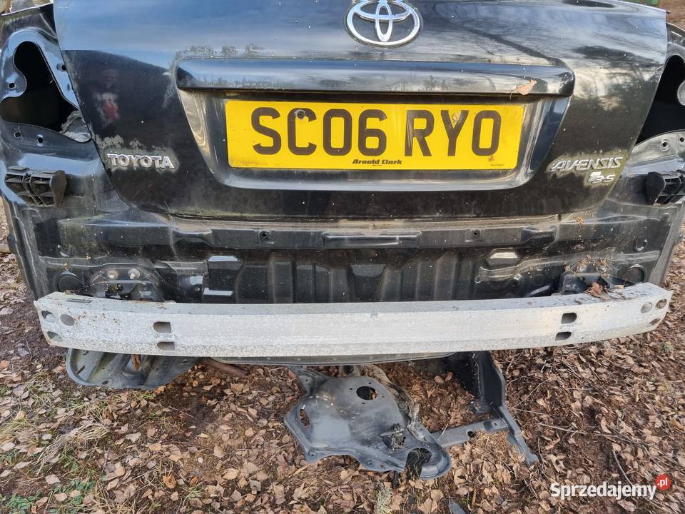 Sprzedam tylna klapa Toyota Avensis T 25 Warka