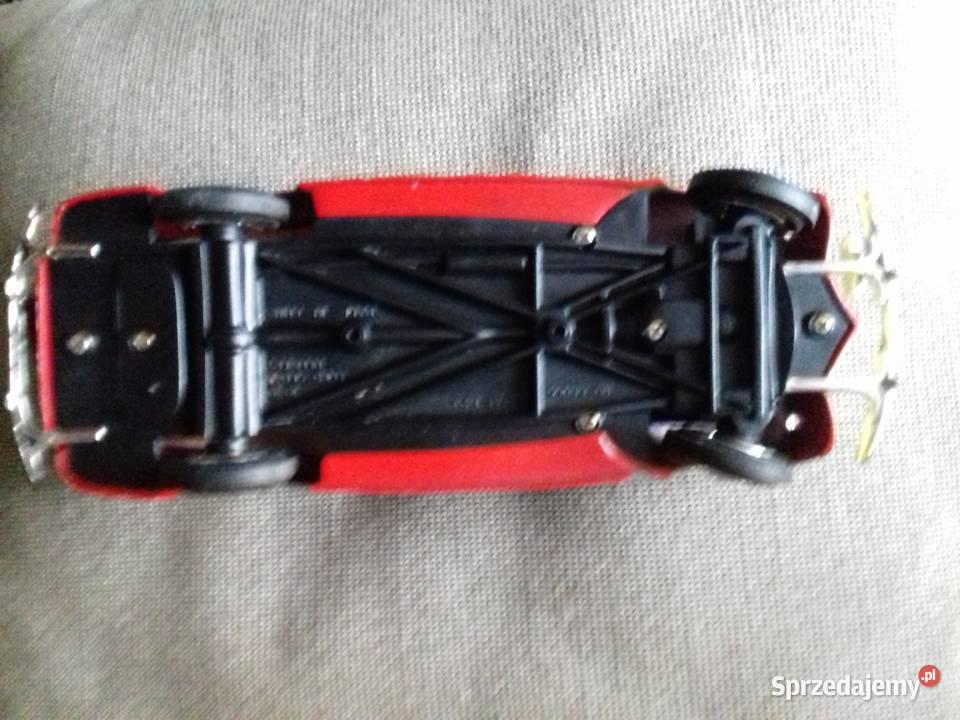 Sprzedam autko metalowe Ford Sedan Grajewo