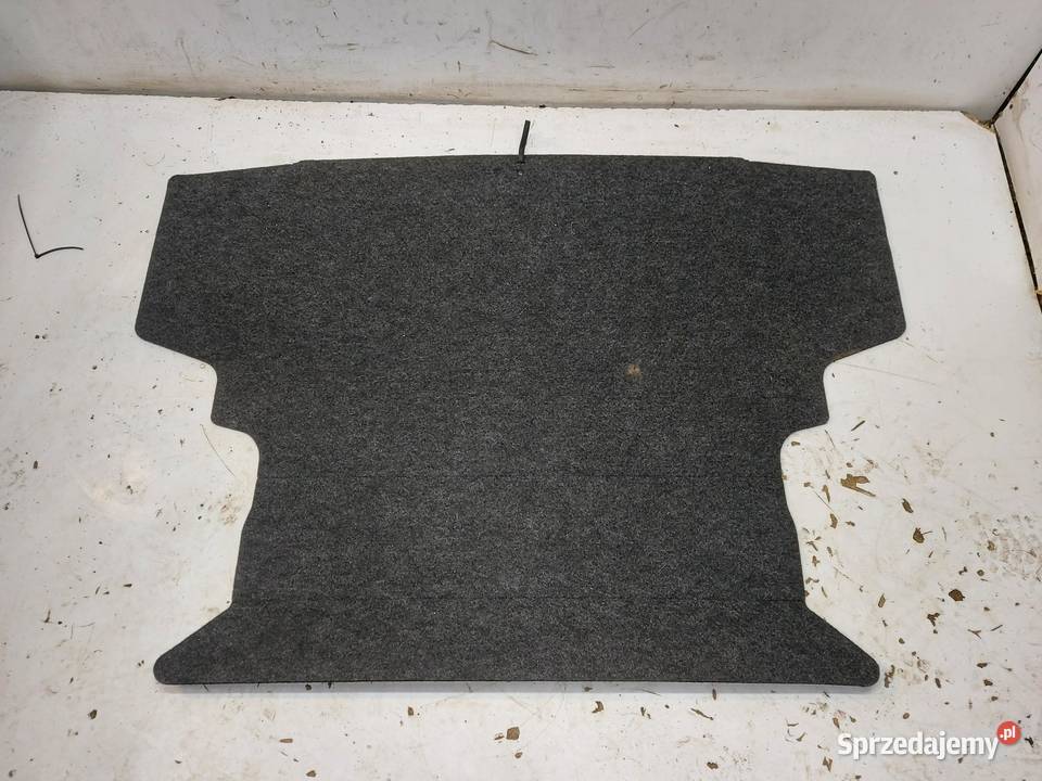 Subaru WRX STI 2015r dywan wykładzina bagażnika