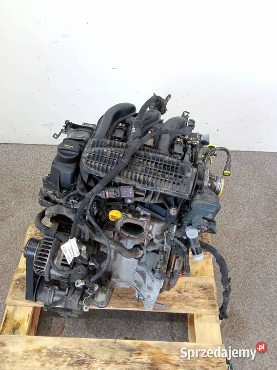 SILNIK KOMPLETNY BENZYNA 12 VTI Peugeot 208 I