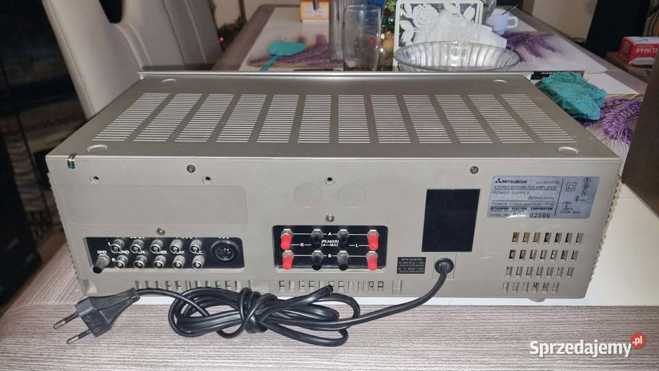 Wzmacniacz Mitsubishi DAU530 2x30W 8ohm Warta