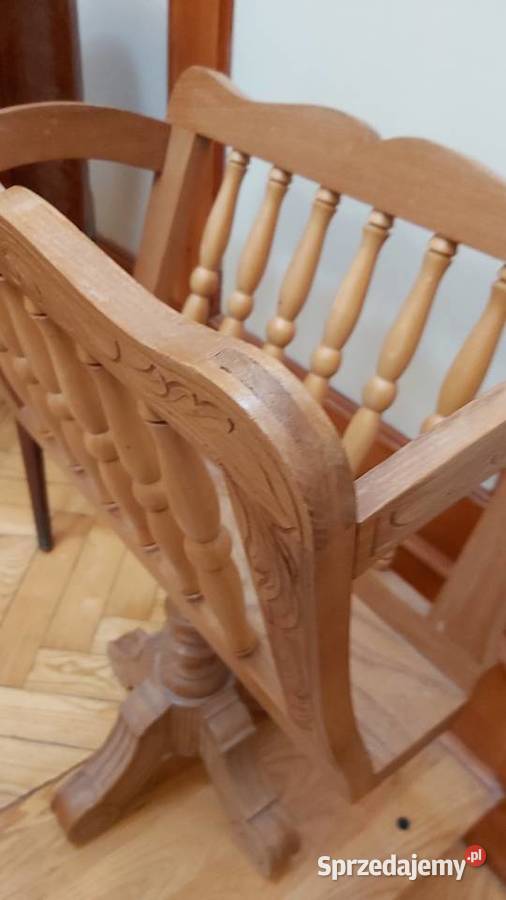 Piękny dębowy gazetnik masywny na nóżce Zgierz