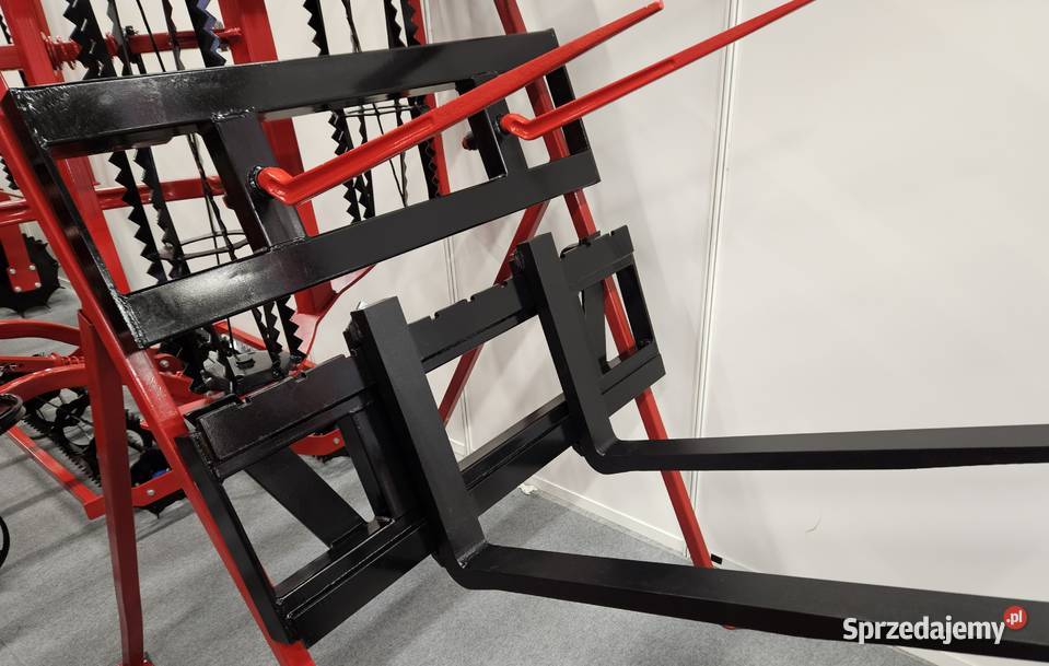 ŁADOWACZE czołowe METAL TECHNIK TYTAN case JOHN Wejherowo
