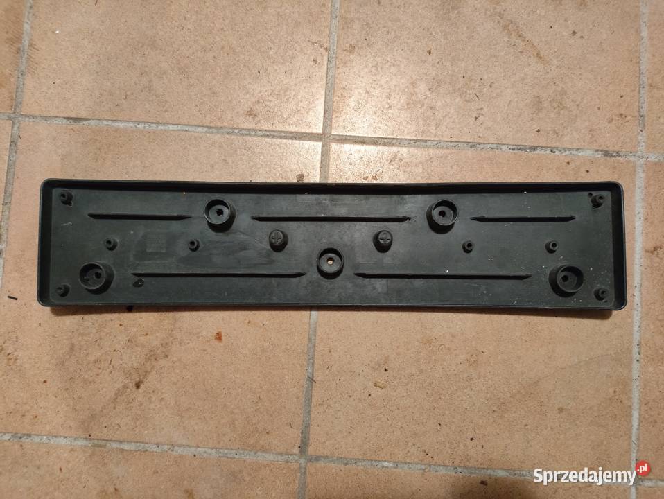 BMW f33 podkładka pod tablice rejestracyjna osobowe Zderzaki Części samochodowe mazowieckie