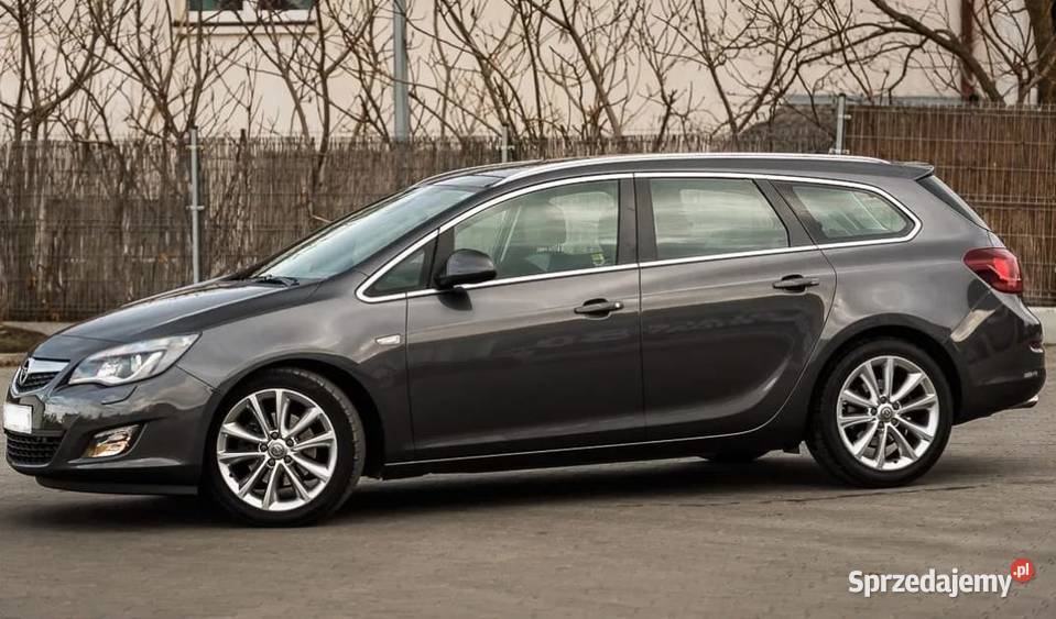 Opel Astra J Sports Touring 16 Turbo Cosmo Kombi Łańcut