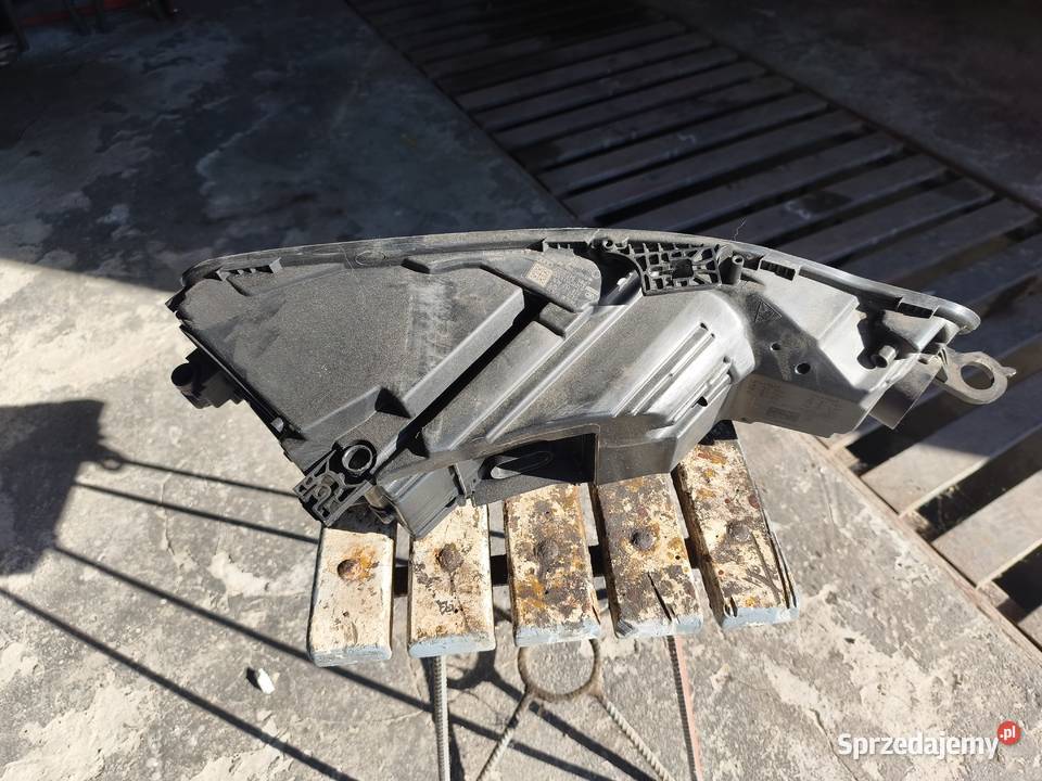 Puszka lewej lampy Audi A5 F5 8W6 941 033 E FULL Wadowice sprzedam