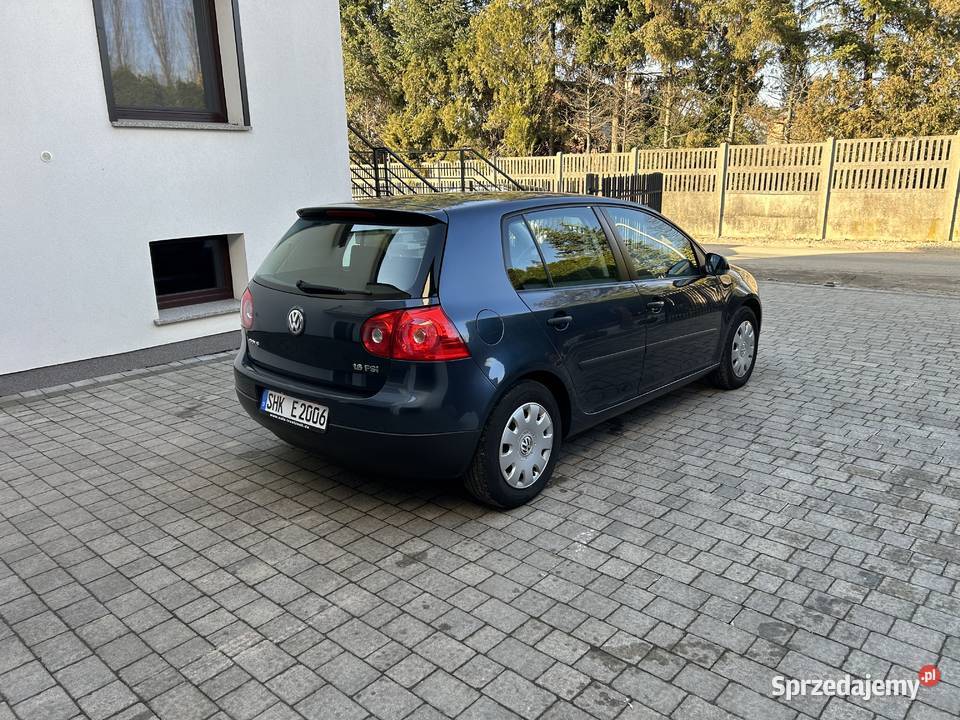 Volkswagen Golf 16i Comfortline Serwisowany światła przeciwmgielne Samochody osobowe Ostrzeszów sprzedam