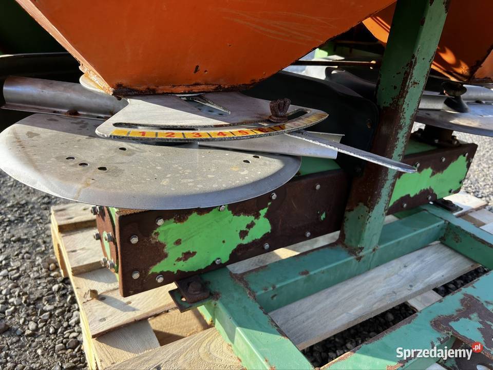 Rozsiewacz nawozów Armasz 1100l Bychawa