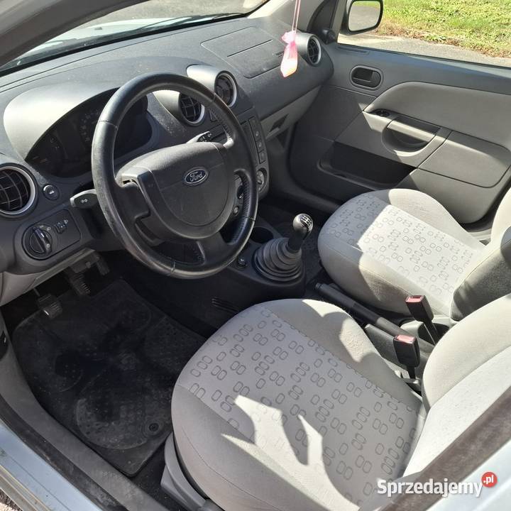 Ford Fiesta 13 69 77 benzyna sprzedam