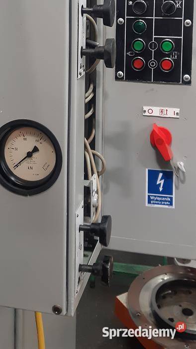Prasa hydrauliczna WMW PYE 40 S1M z wyrzutnikiem Krobia