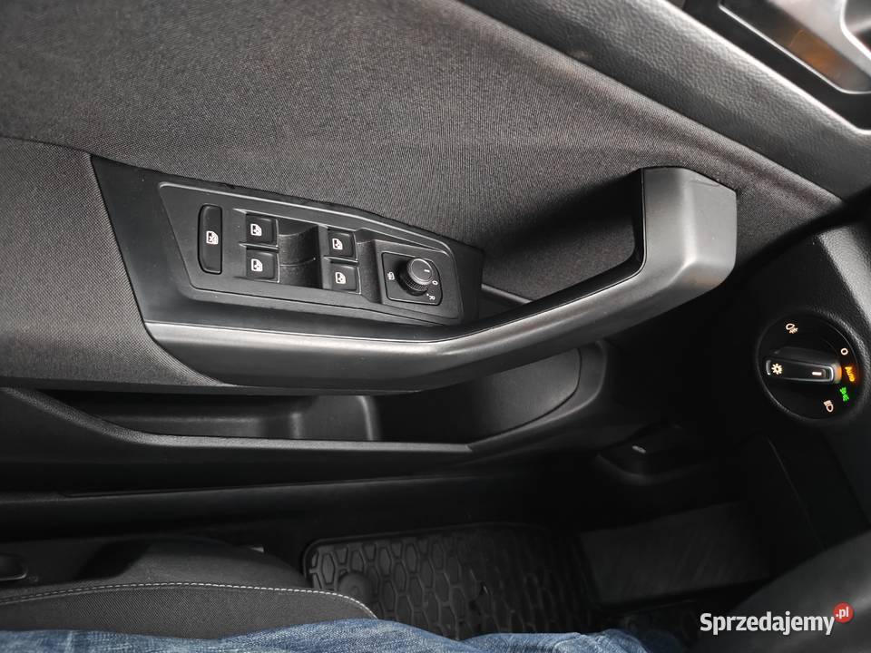 Volkswagen TRoc Advance 10 TSI 81kW110 salon manualna T-Roc sprzedam