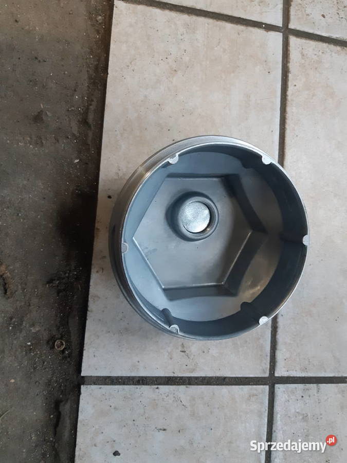 POKRYWA PIASTY IVECO EUROCARGO Z KORKIEM ciężarowe Koronowo