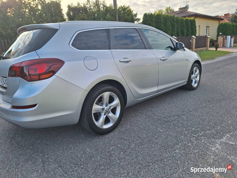 Opel Astra J 17 CDTI Sport Tourer 2011 r Biała Podlaska sprzedam