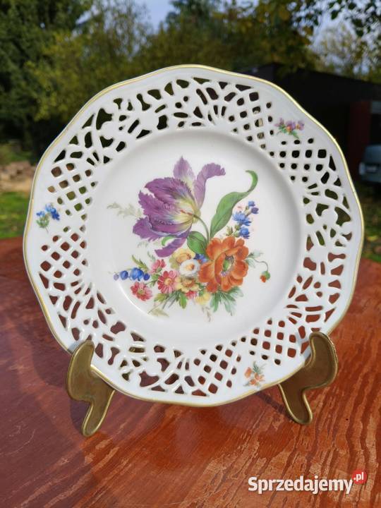 Dekoracyjny ażurowego talerz porcelanowu z Wrocław