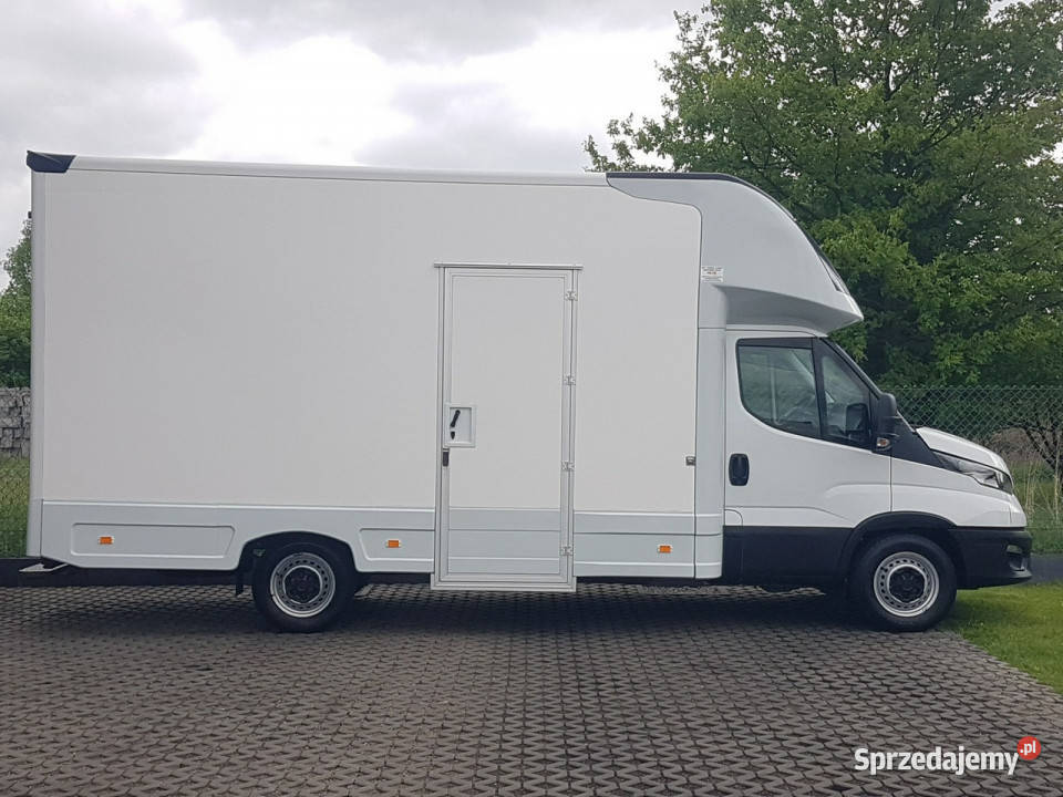 Iveco Daily KONTENER NISKOPODŁOGOWY 443x223x242 bluetooth śląskie Poręba