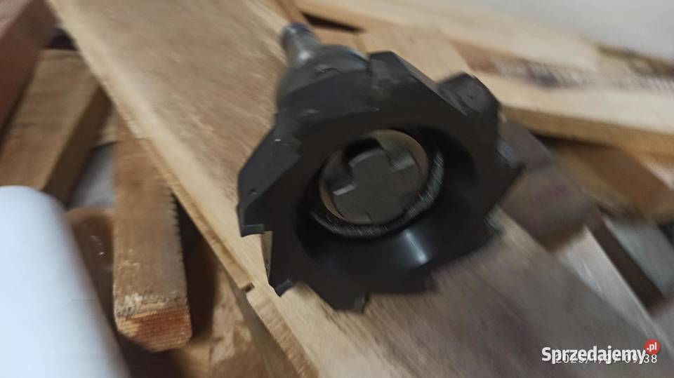 Frez składany nasadzany 125 mm walcowoczołowy Kłodawa