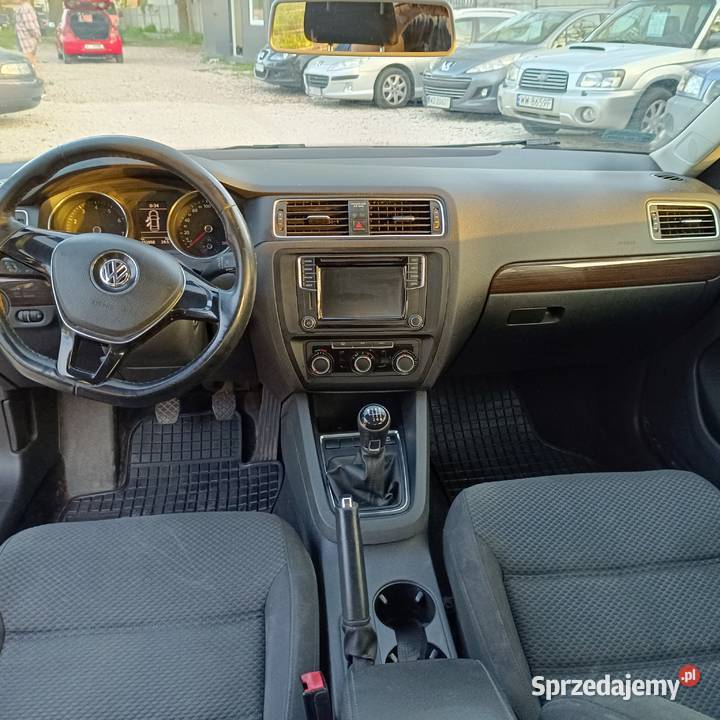 Volkswagen Jetta 2016 r 12 benzyna Salon I benzyna mazowieckie Warszawa